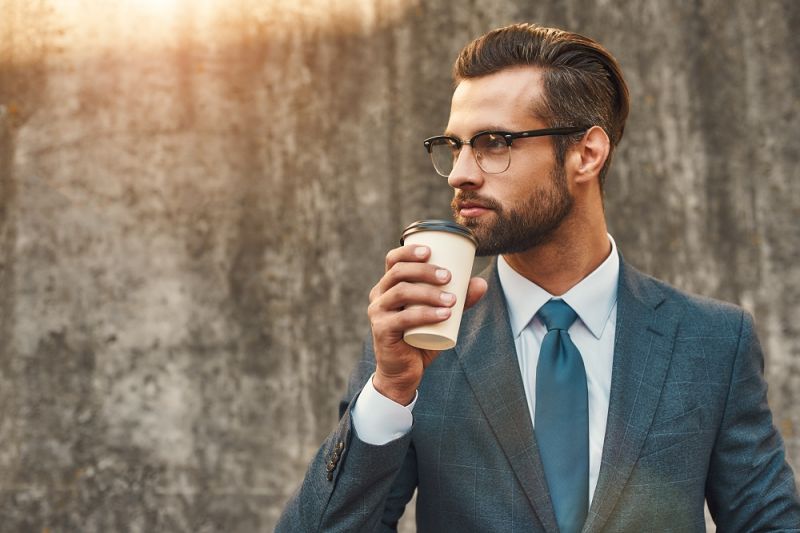 Męskie okulary, które pomogą podkreślić biznesowy look