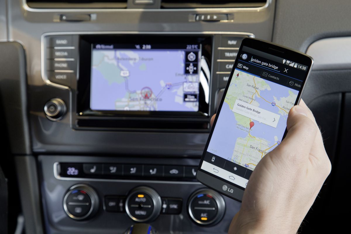 Volkswagen carplay. VW MIRRORLINK через Bluetooth. VW MIRRORLINK через Bluetooth audiomedia. Интерактив с машиной. Кар навигацион систем.