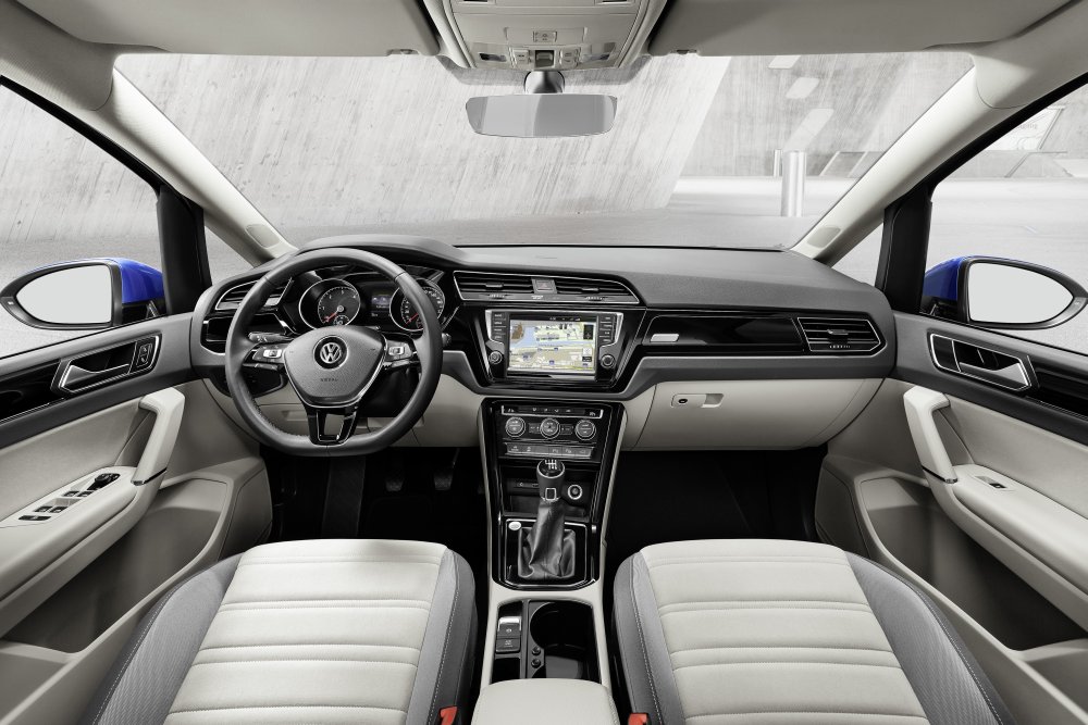 Volkswagen Touran 7